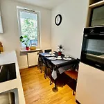 Manhattan Place & Movie Projector Διαμέρισμα